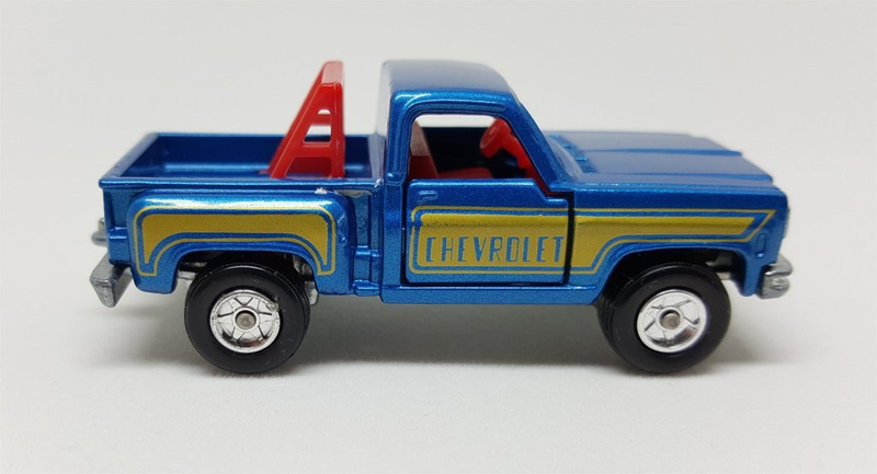 Illustration for article titled LaLD Car Week: 'Murica Monday - Tomica Chevrolet Truck